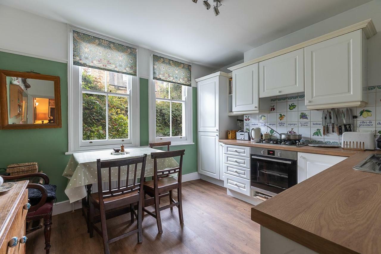 런던 Joivy Splendid Flat With Garden Near Battersea Park 아파트 외부 사진