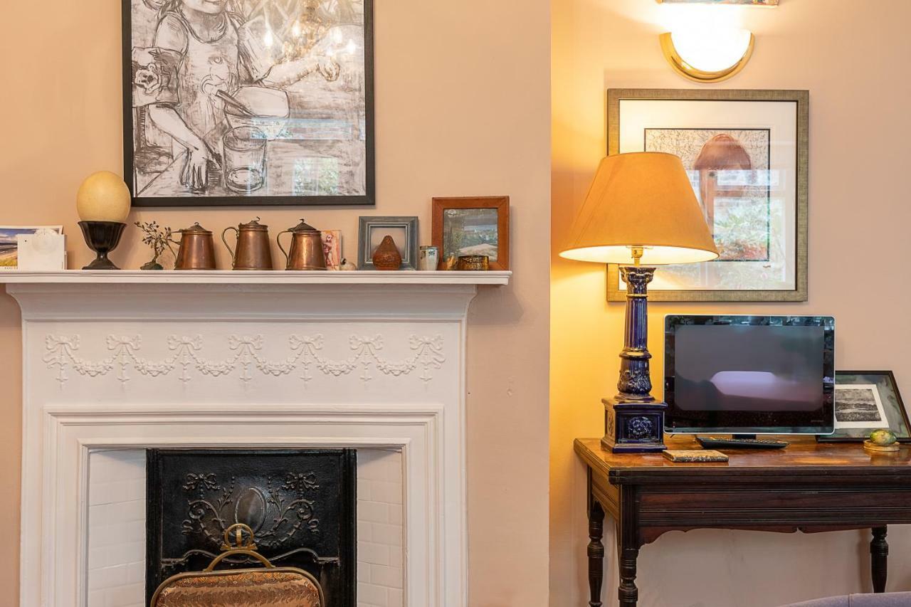 런던 Joivy Splendid Flat With Garden Near Battersea Park 아파트 외부 사진